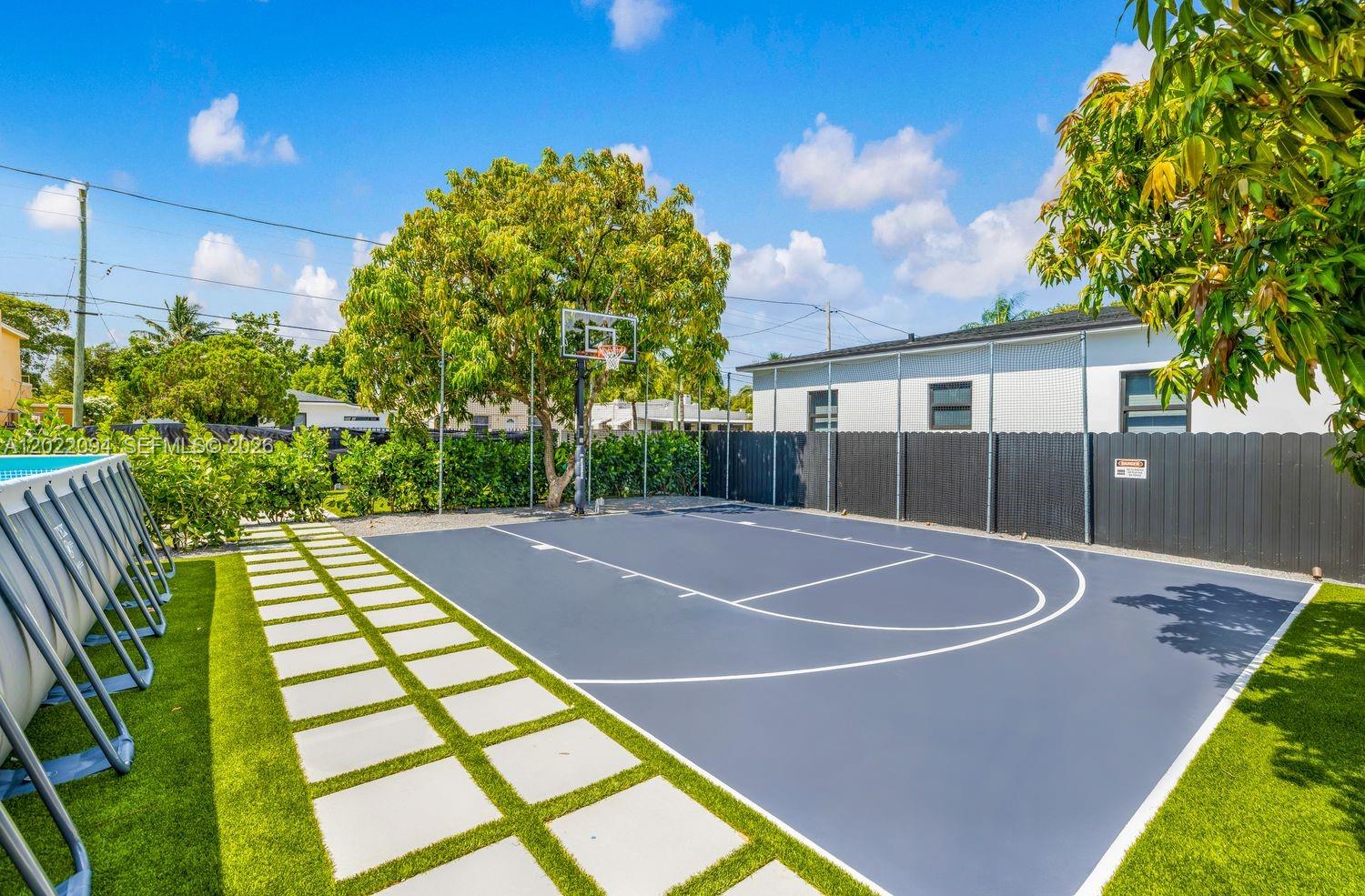111 NW 53rd St Miami, FL 33127