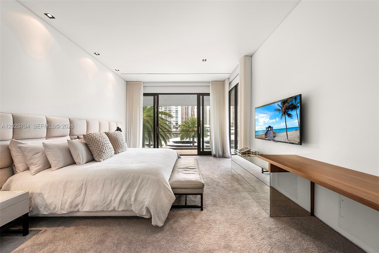 385 Centre Is Golden Beach, FL 33160
