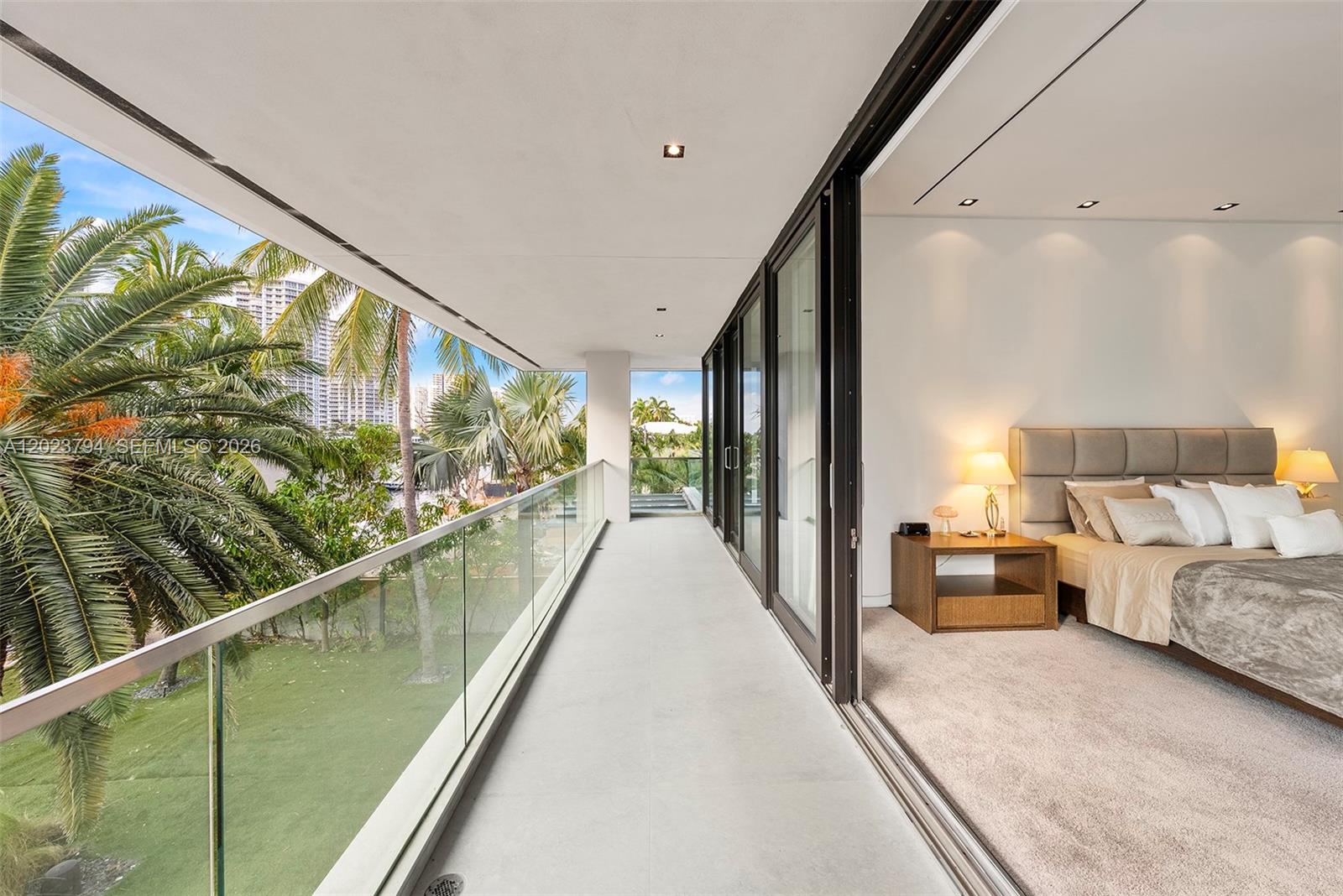 385 Centre Is Golden Beach, FL 33160