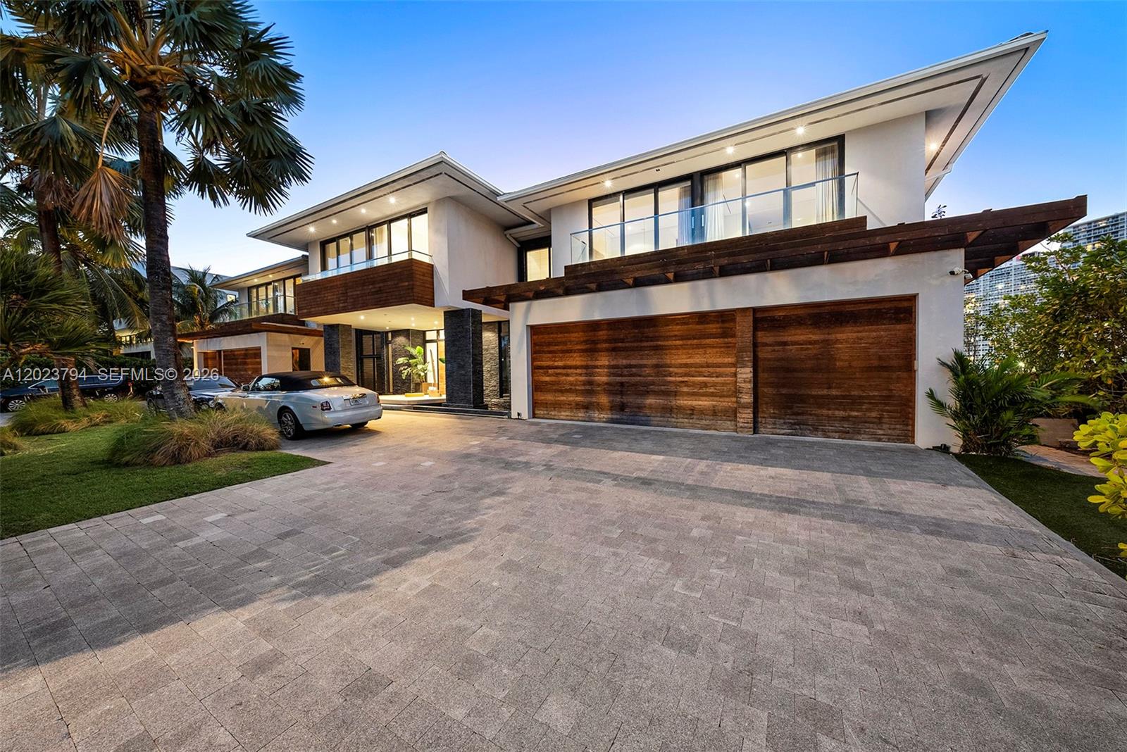 385 Centre Is Golden Beach, FL 33160