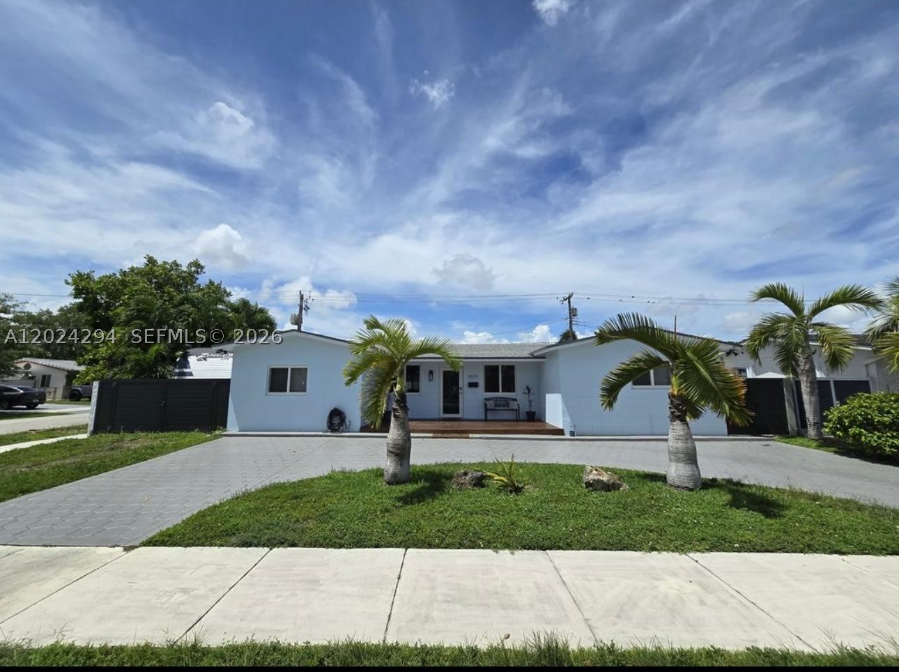 9591 SW 52nd Ter