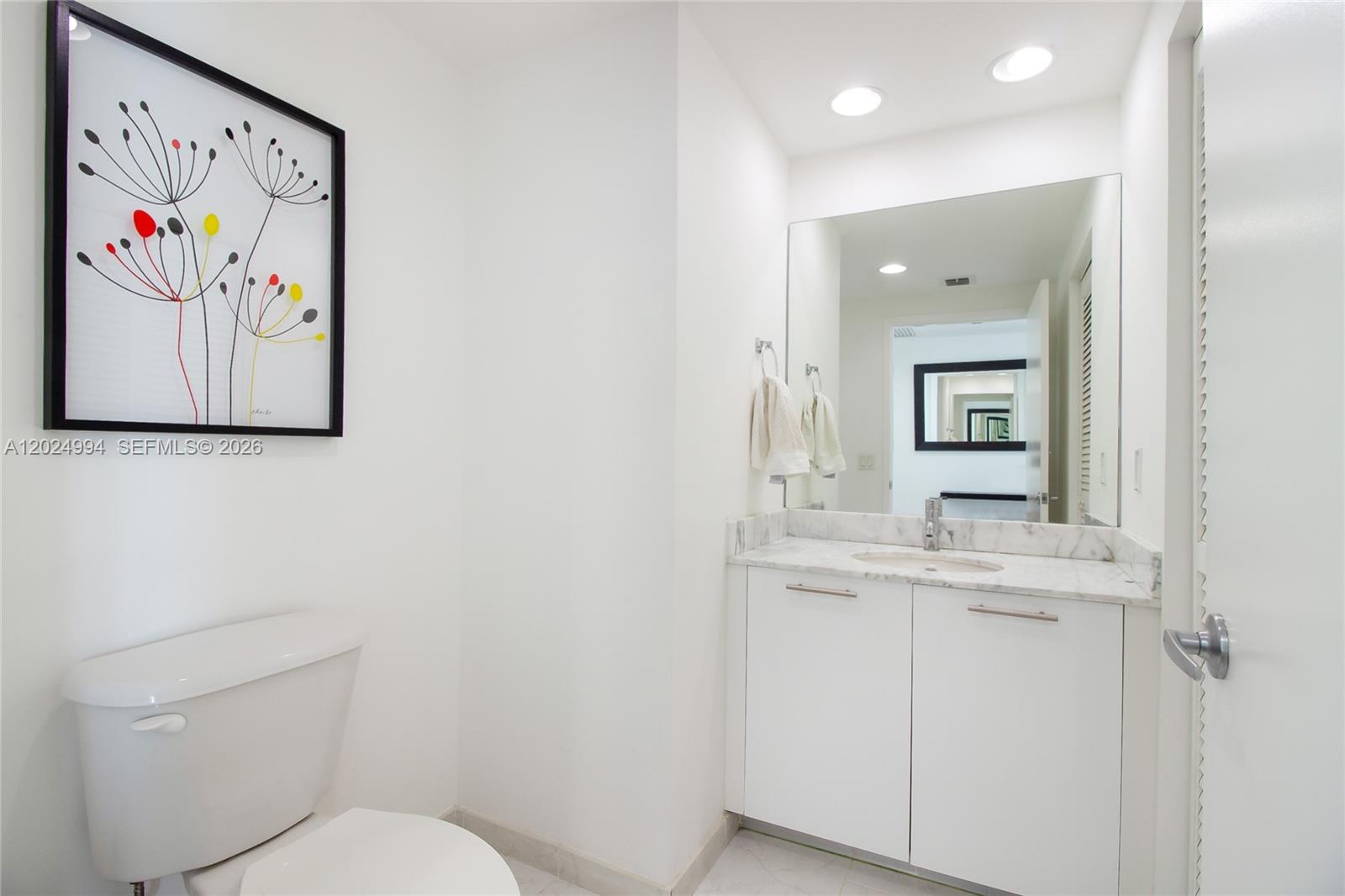 950 Brickell Bay Dr #1911 Miami, FL 33131