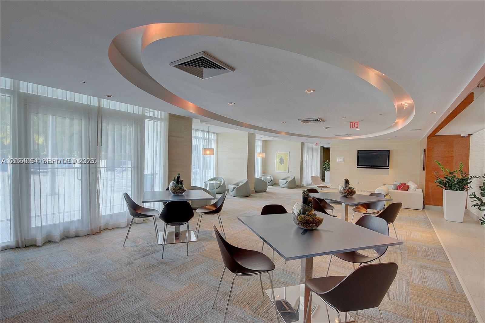 950 Brickell Bay Dr #1911 Miami, FL 33131