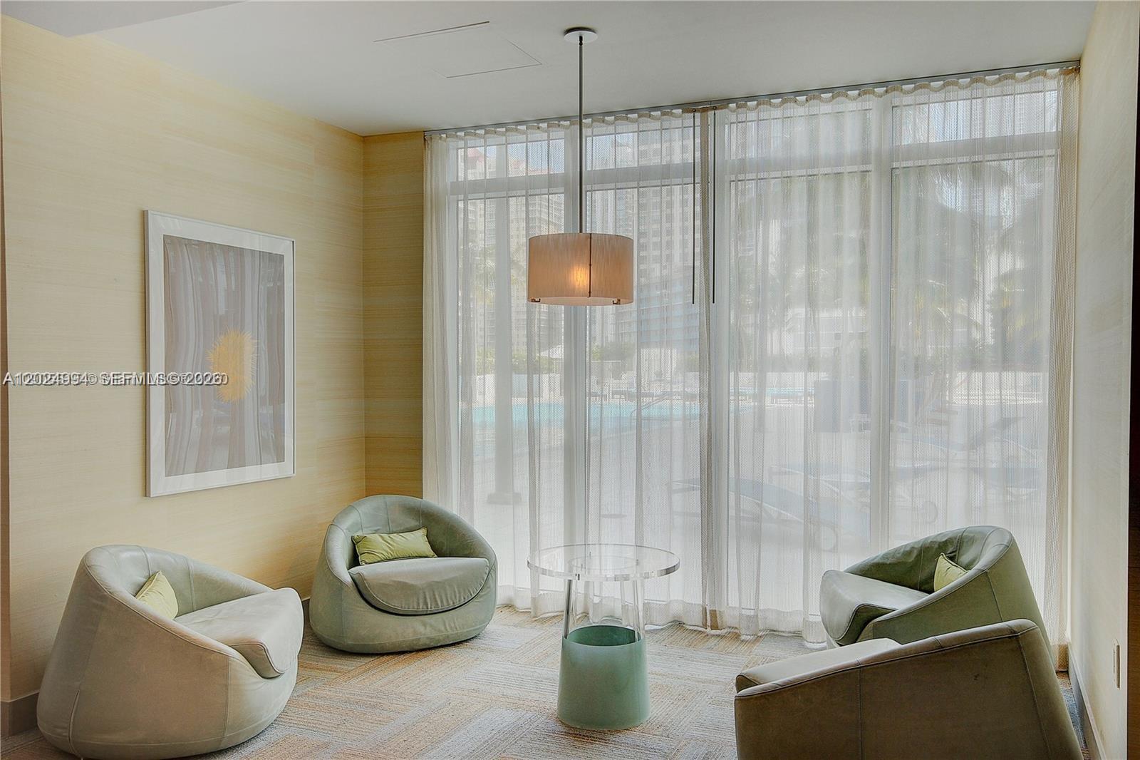 950 Brickell Bay Dr #1911 Miami, FL 33131