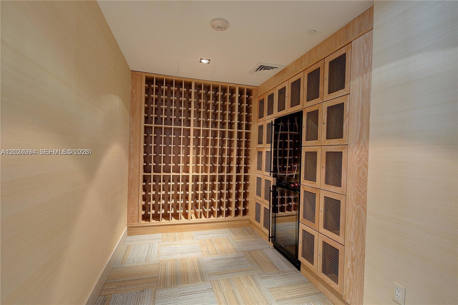 950 Brickell Bay Dr #1911 Miami, FL 33131