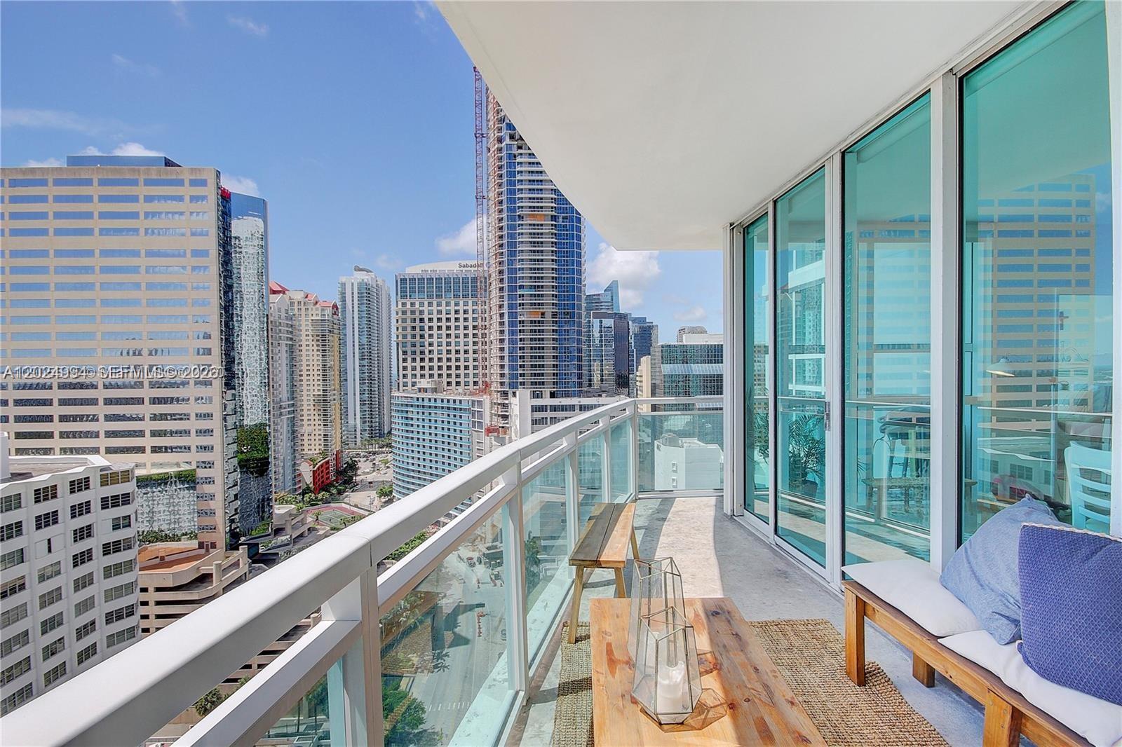 950 Brickell Bay Dr #1911 Miami, FL 33131