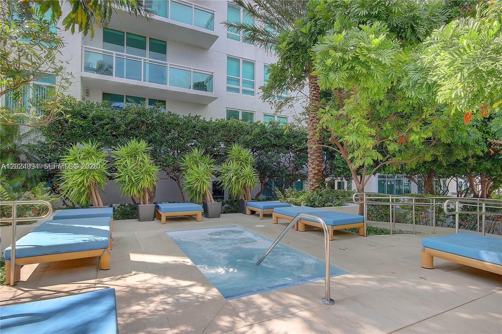 950 Brickell Bay Dr #1911 Miami, FL 33131