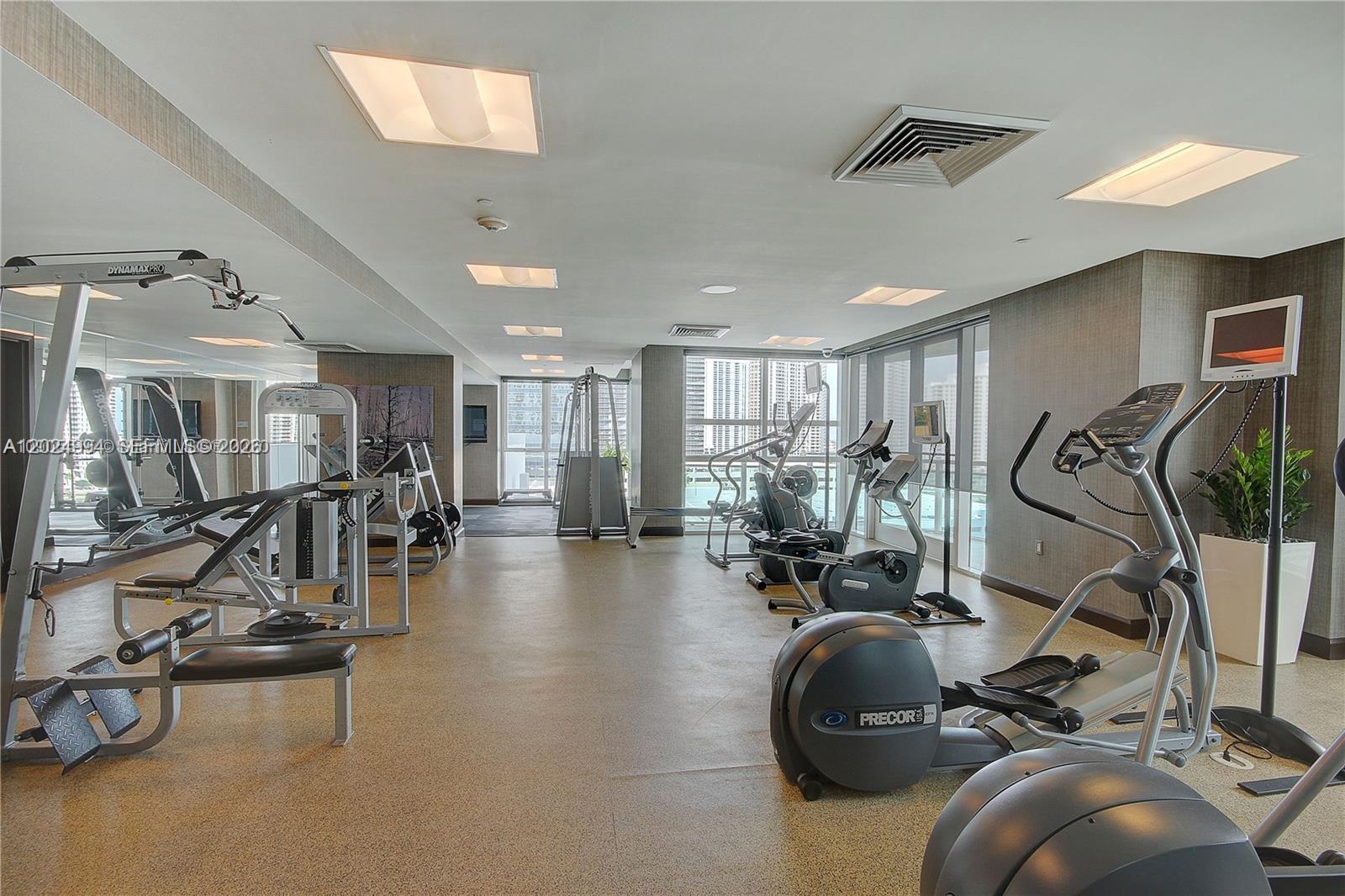 950 Brickell Bay Dr #1911 Miami, FL 33131
