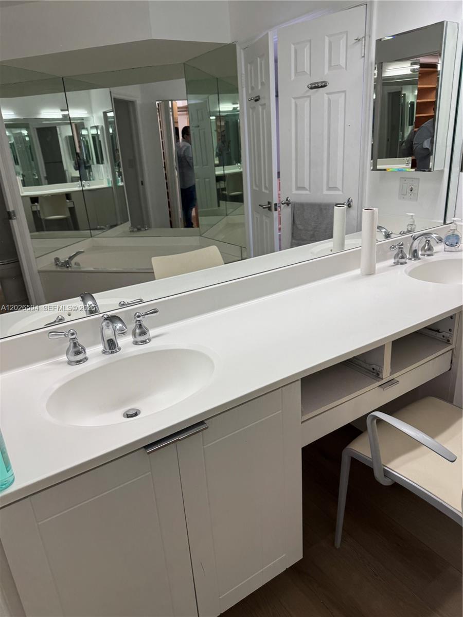 3530 Mystic Pointe Dr #2709 Aventura, FL 33180
