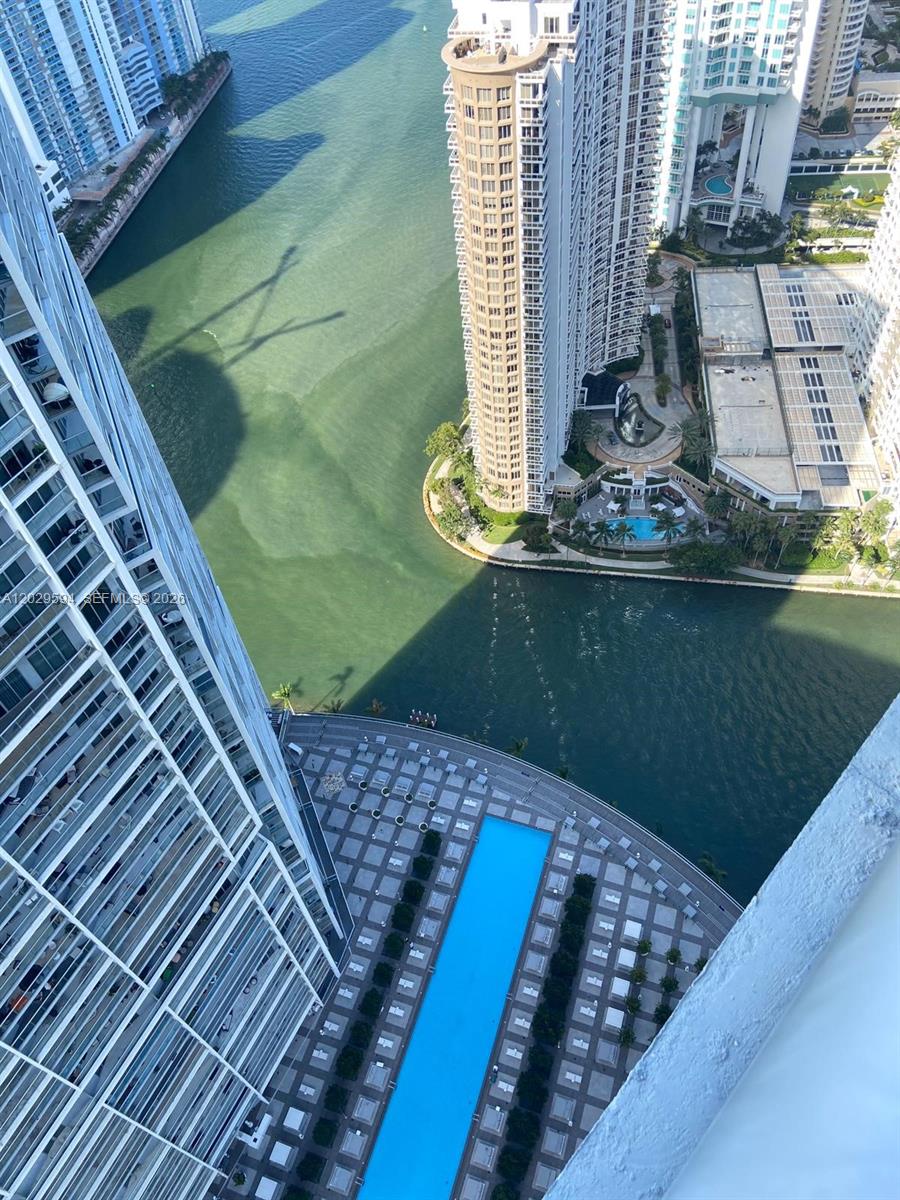 495 Brickell Ave #5706