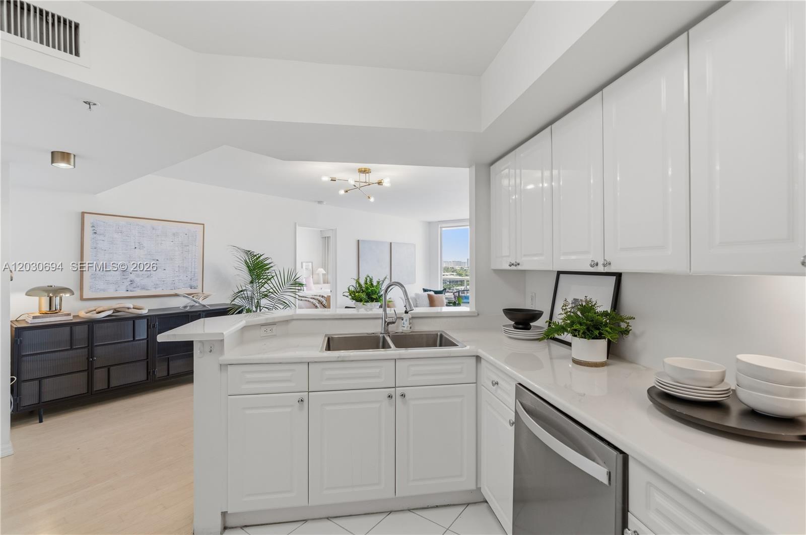1800 Sunset Harbour Dr #1003 Miami Beach, FL 33139