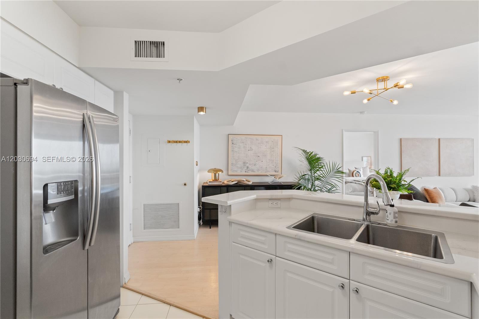 1800 Sunset Harbour Dr #1003 Miami Beach, FL 33139