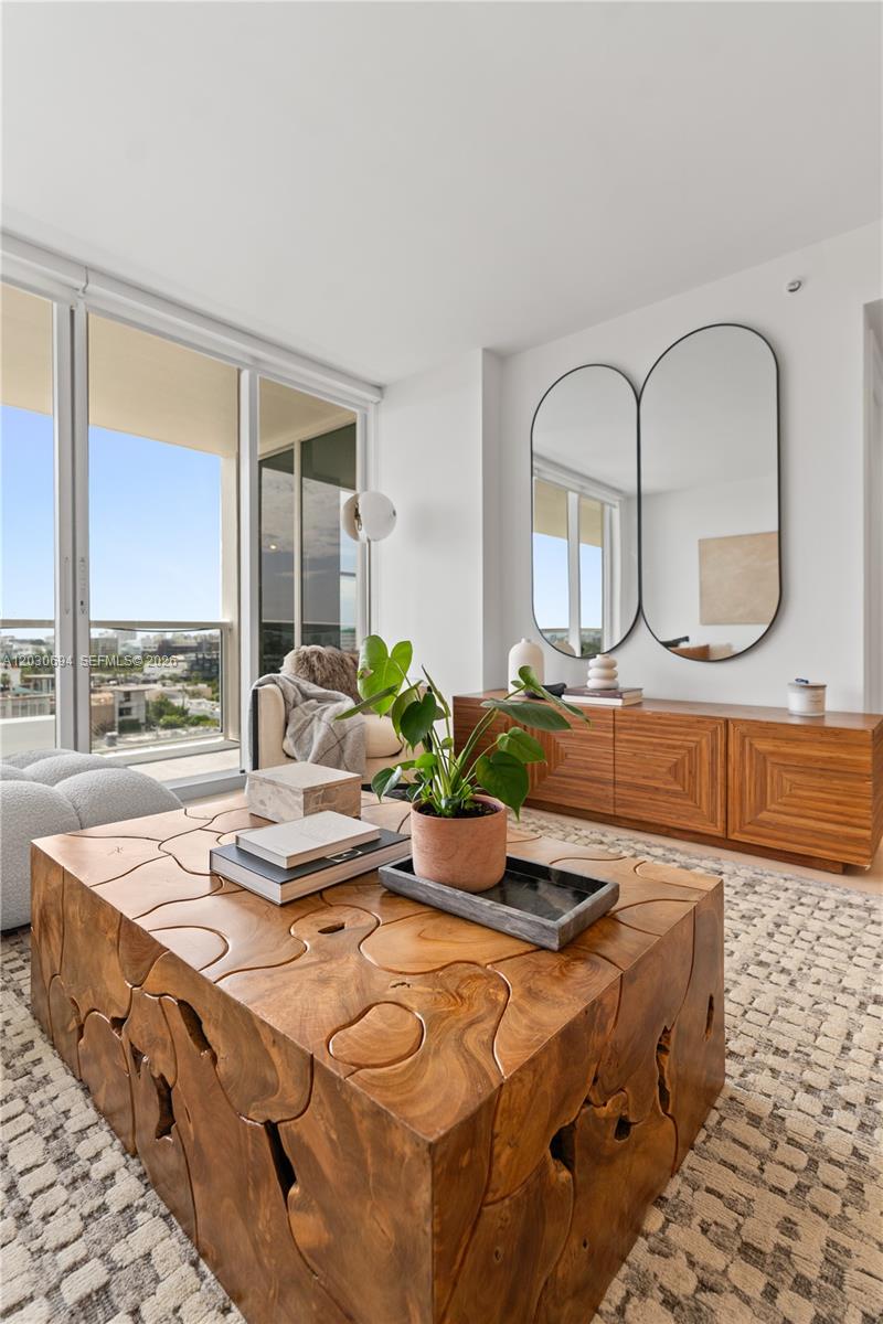 1800 Sunset Harbour Dr #1003 Miami Beach, FL 33139