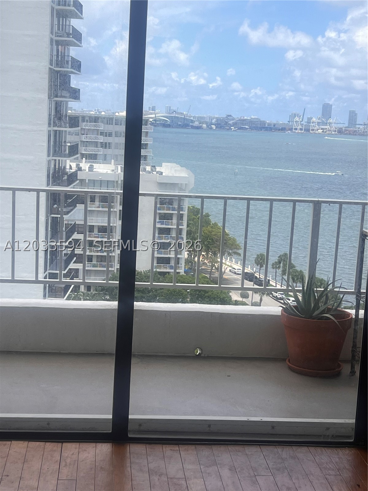 image Brickell Harbour7