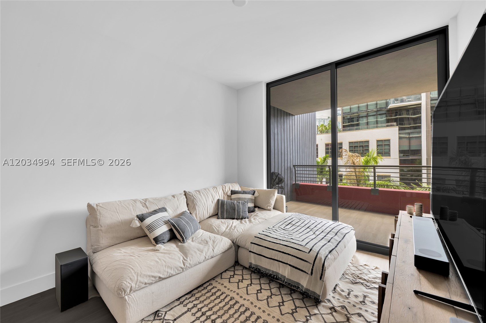 90 NE 32nd #406 Miami, FL 33127