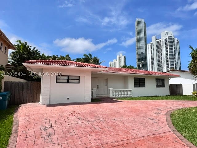 215 187th St Sunny Isles Beach, FL 33160
