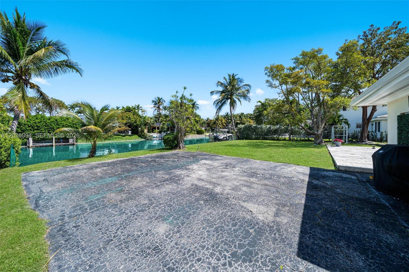 655 Buttonwood Miami, FL 33137