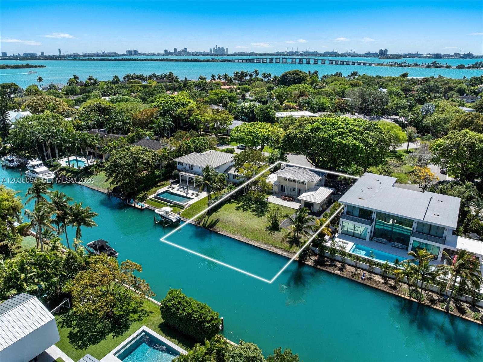 655 Buttonwood Miami, FL 33137
