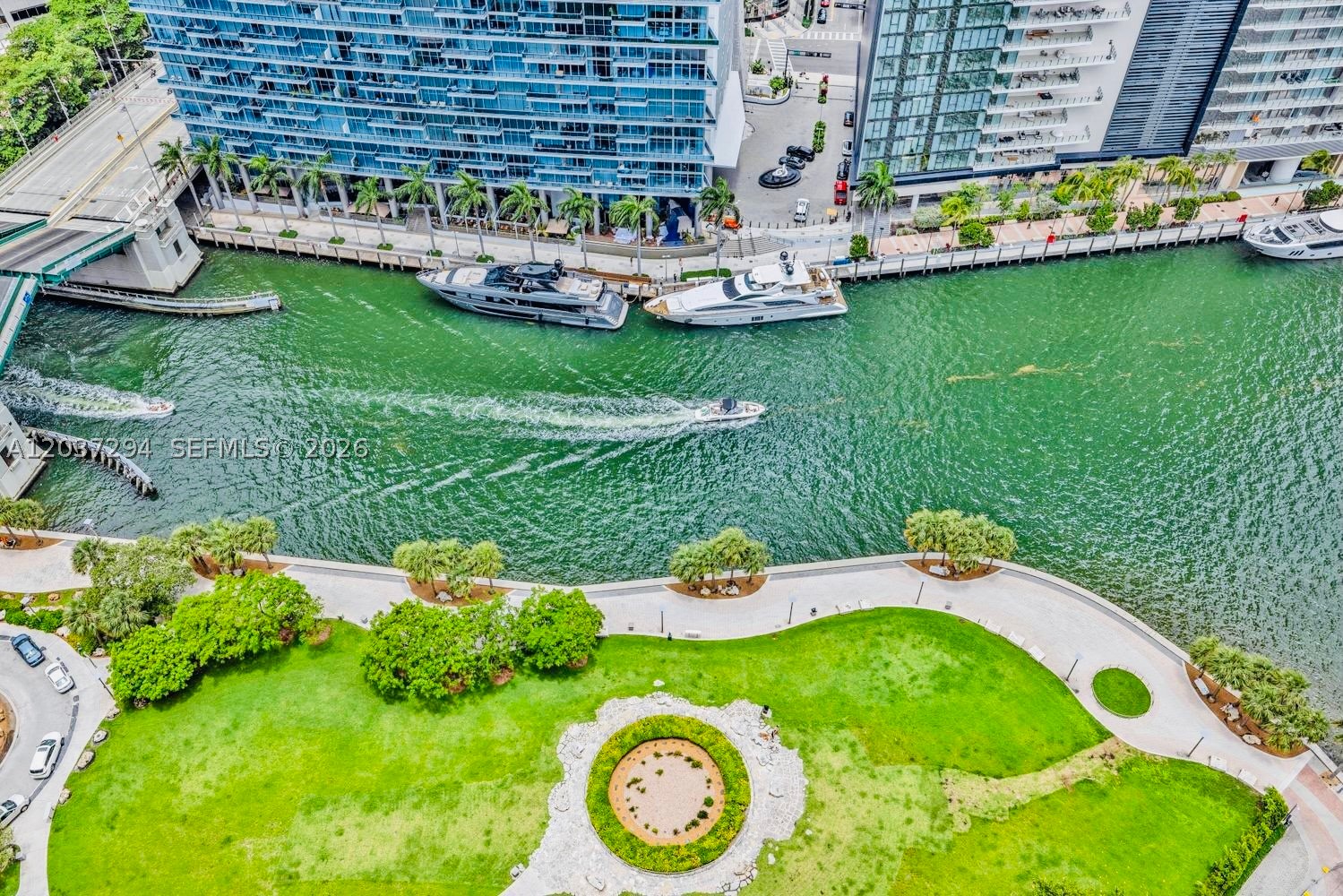 475 Brickell Ave #1910