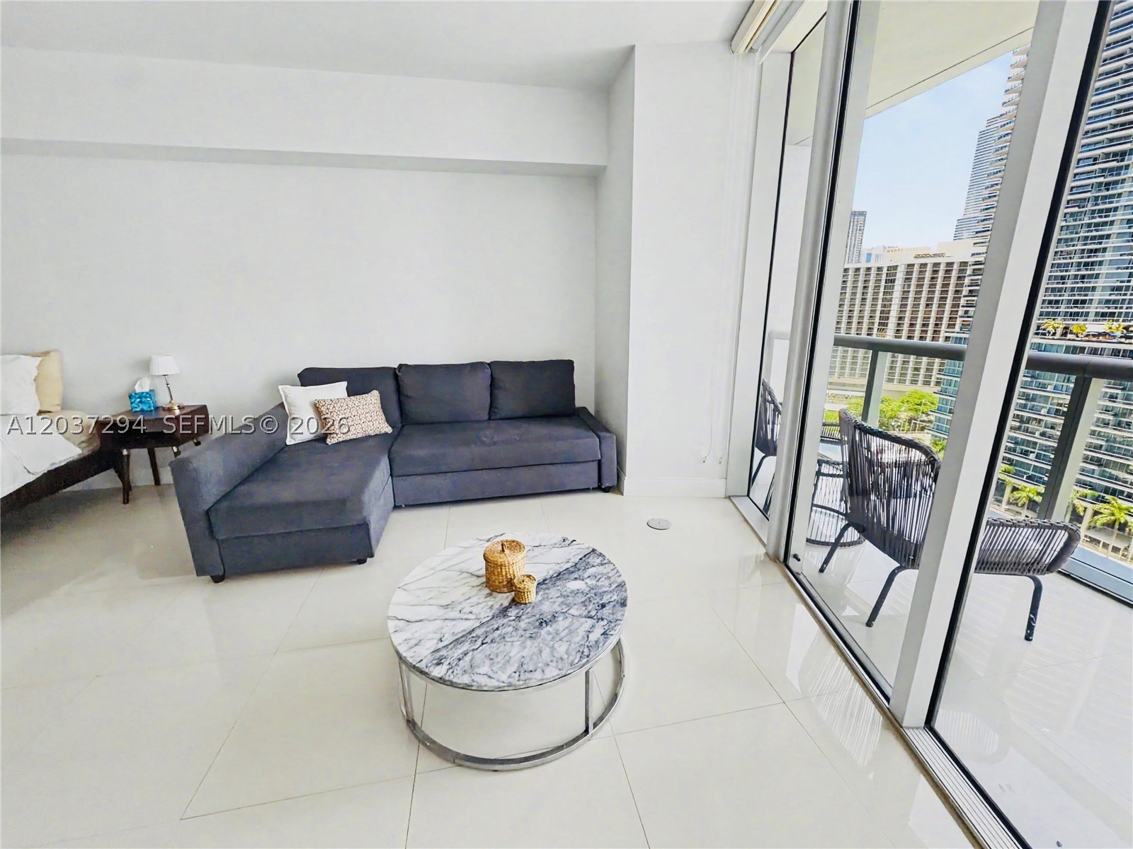 image Icon Brickell I12