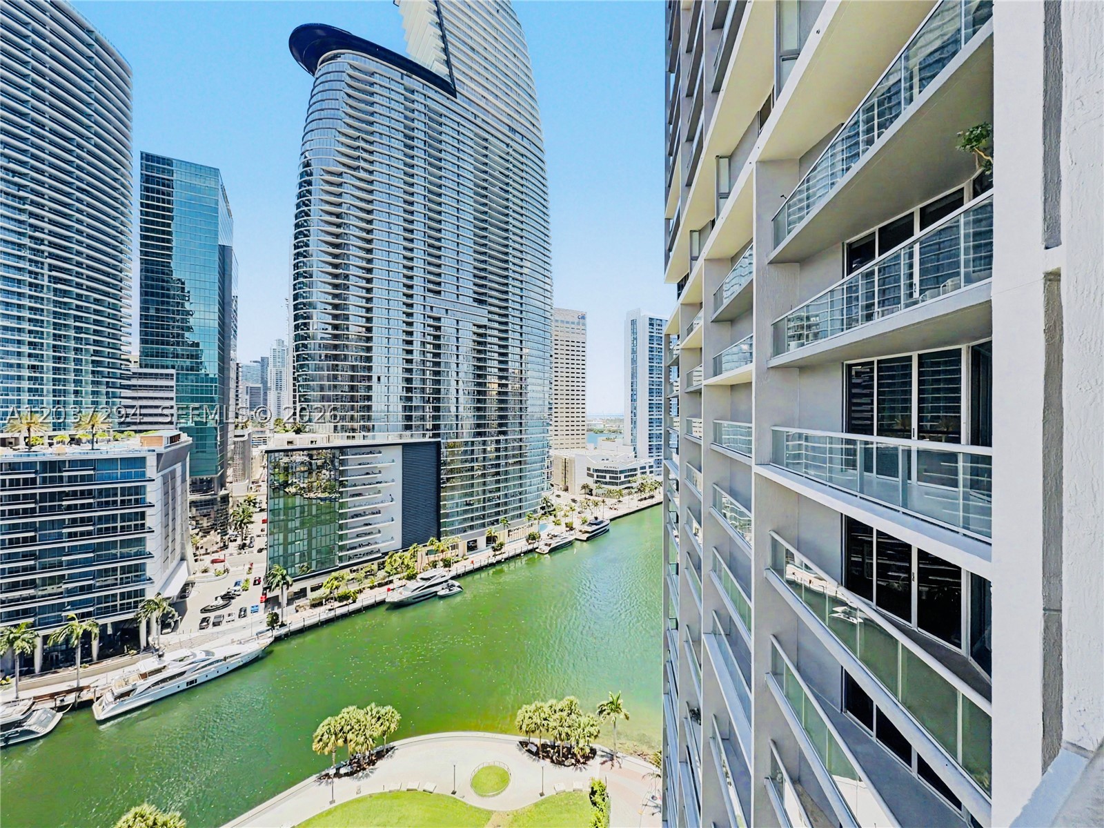 image Icon Brickell I3