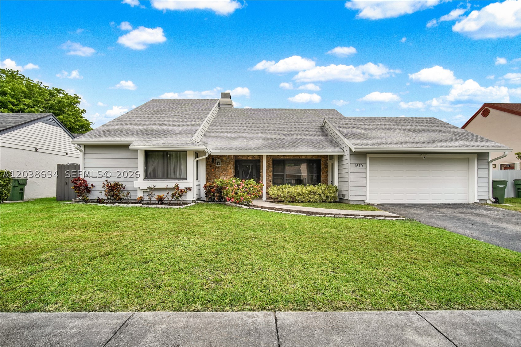 1579 S Goldeneye Ln