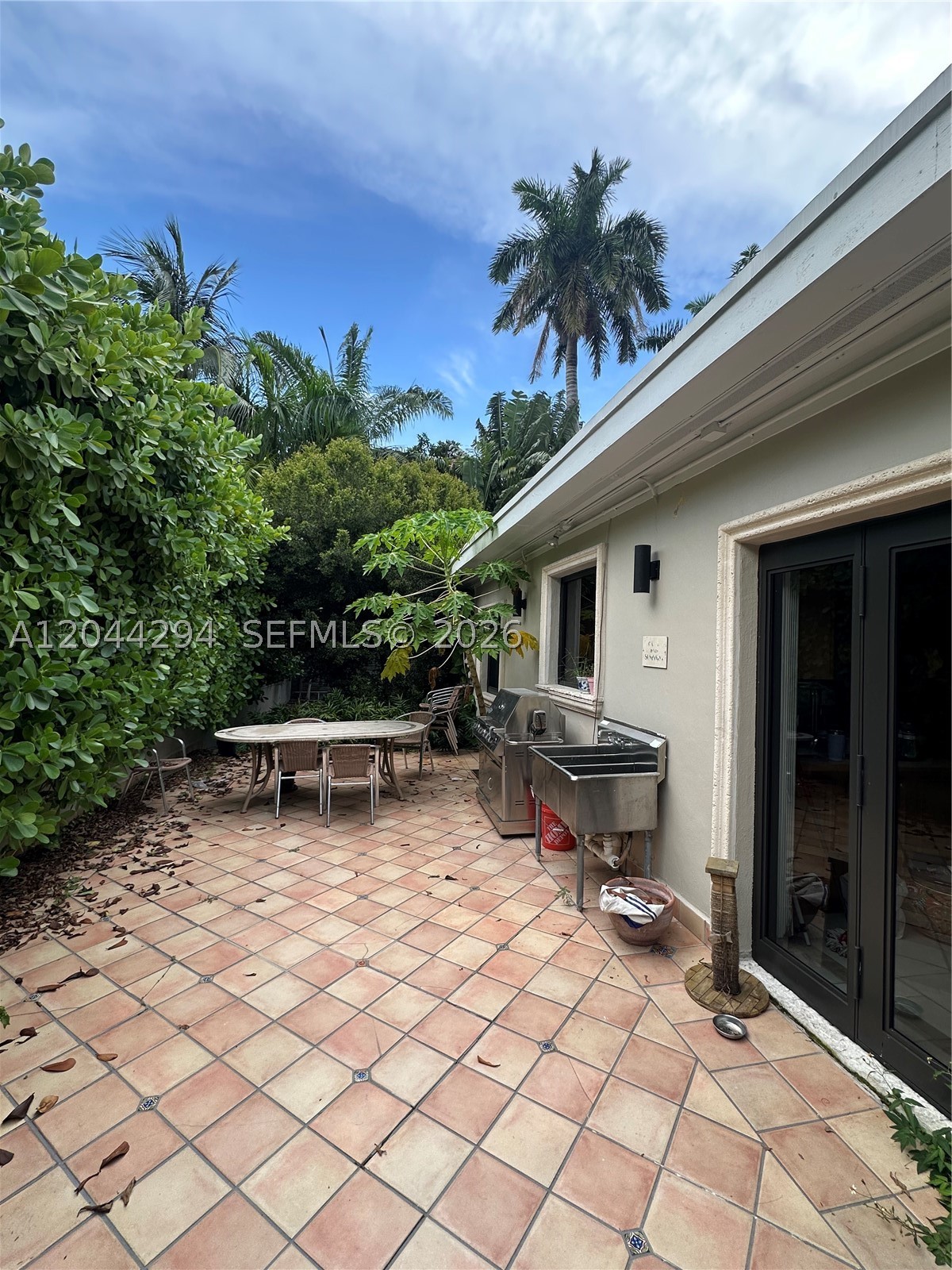 1338 N Venetian Way Miami, FL 33139