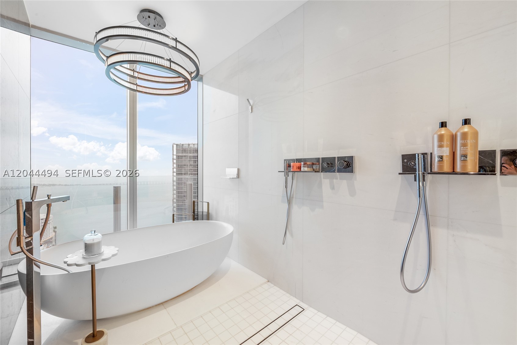 image Aston Martin Residences16