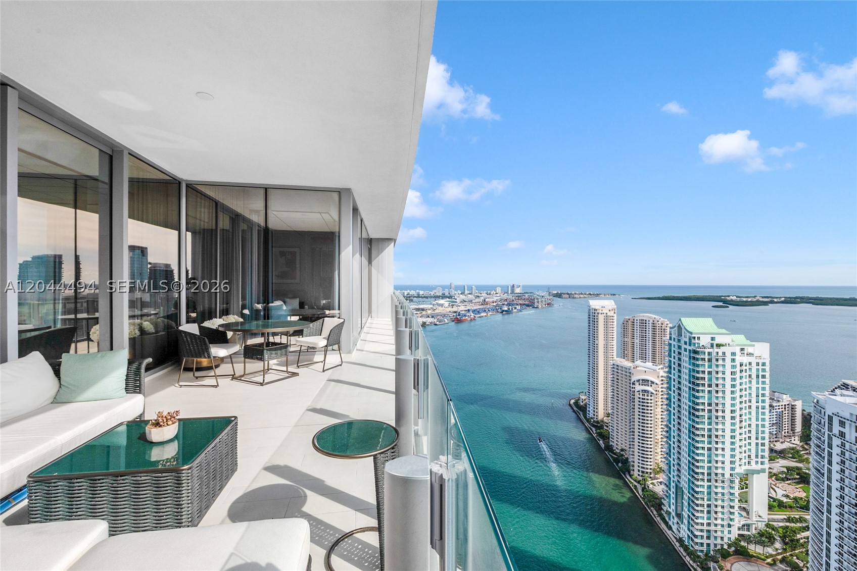 image Aston Martin Residences1