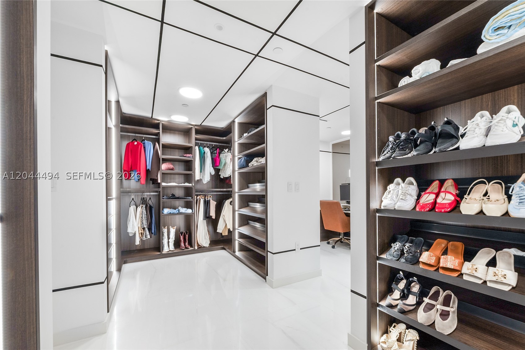 image Aston Martin Residences19