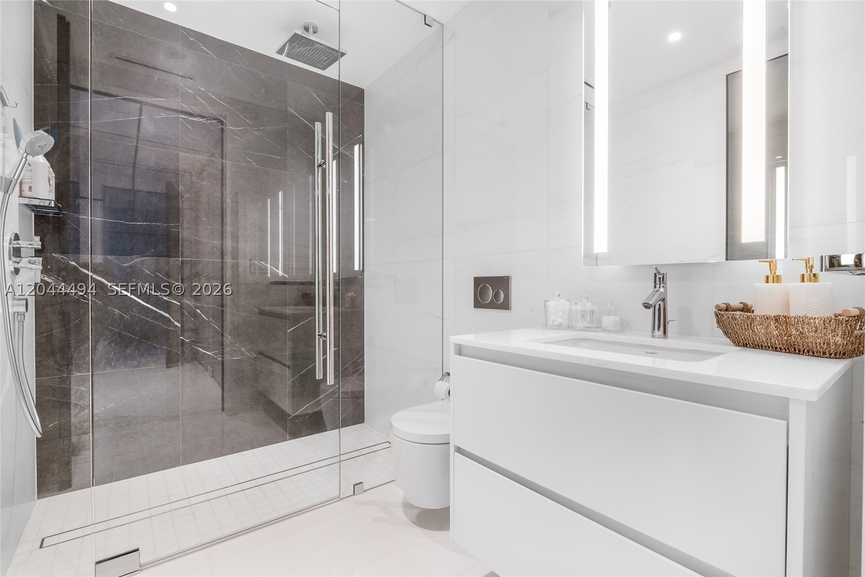 image Aston Martin Residences26