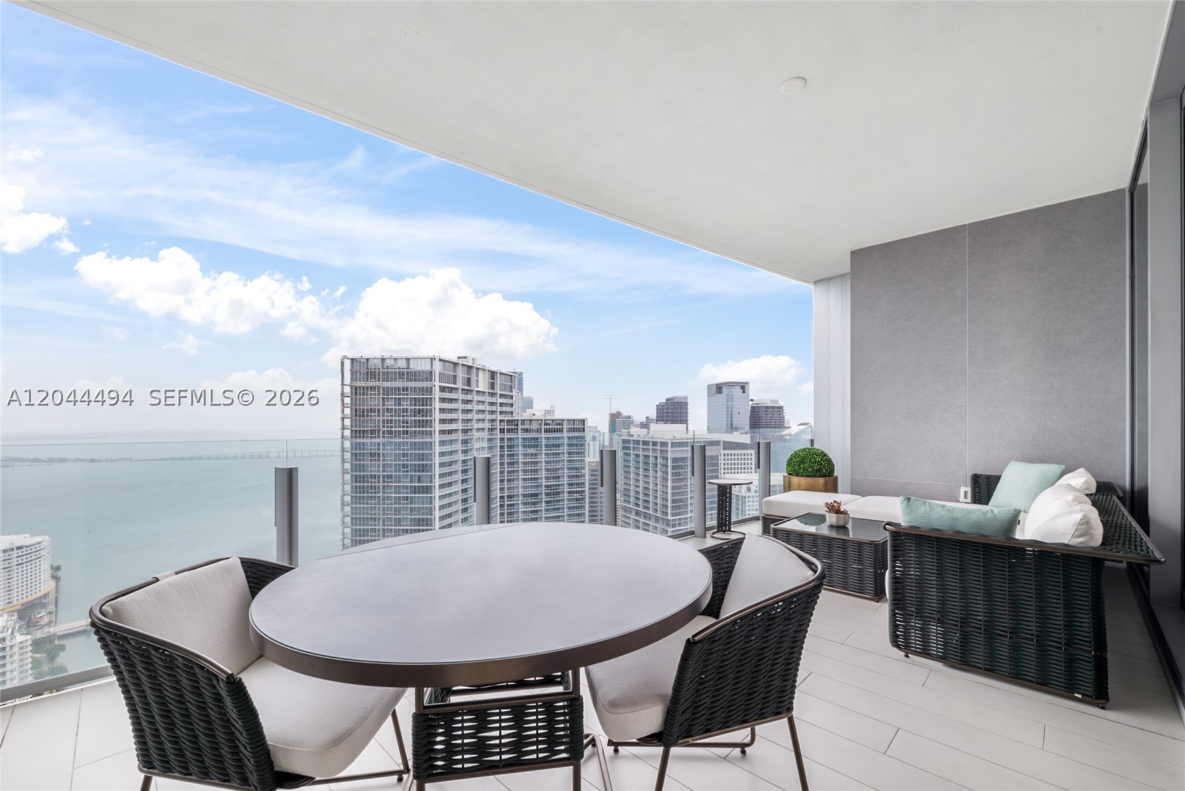 image Aston Martin Residences3