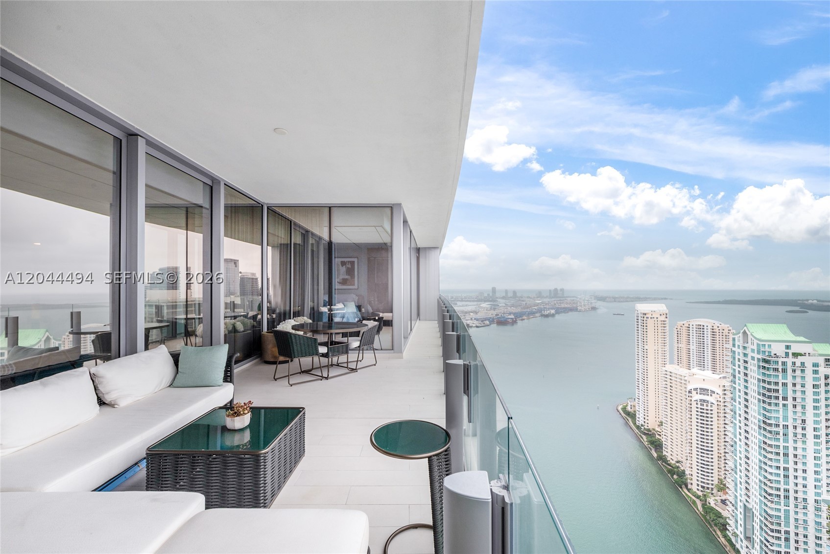 image Aston Martin Residences4