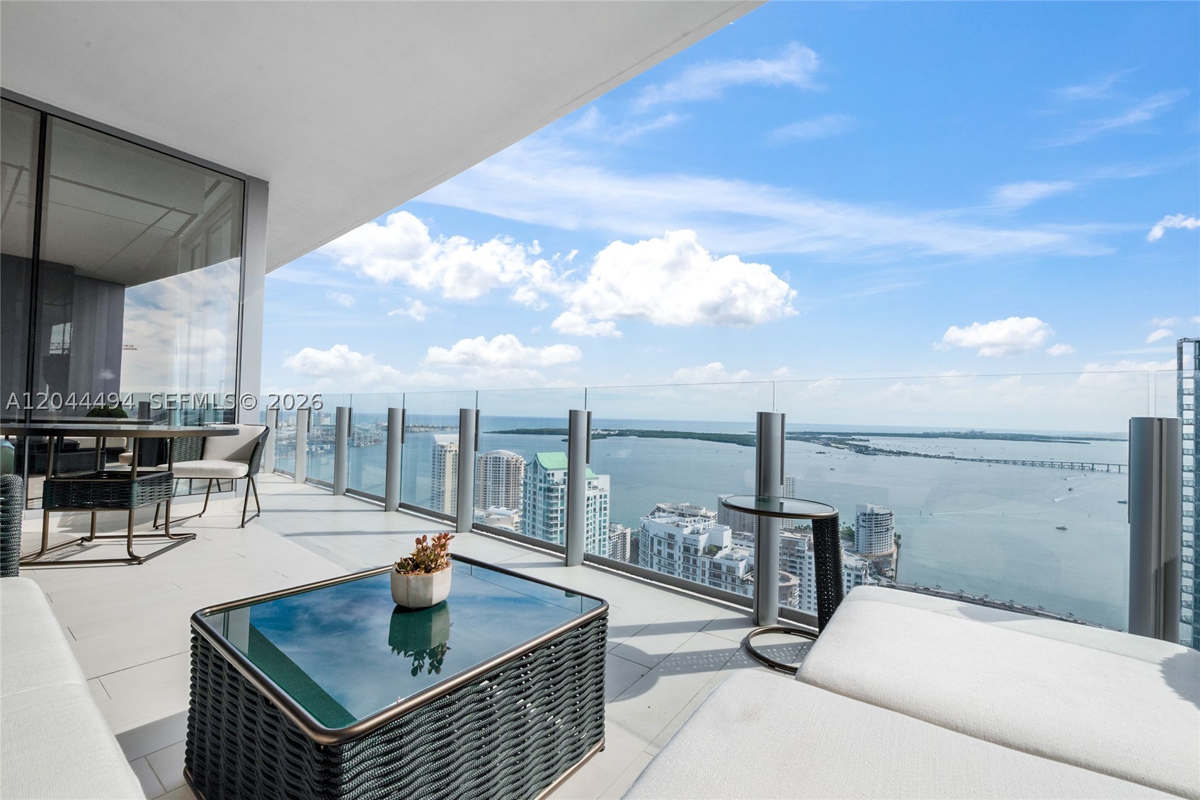 image Aston Martin Residences7
