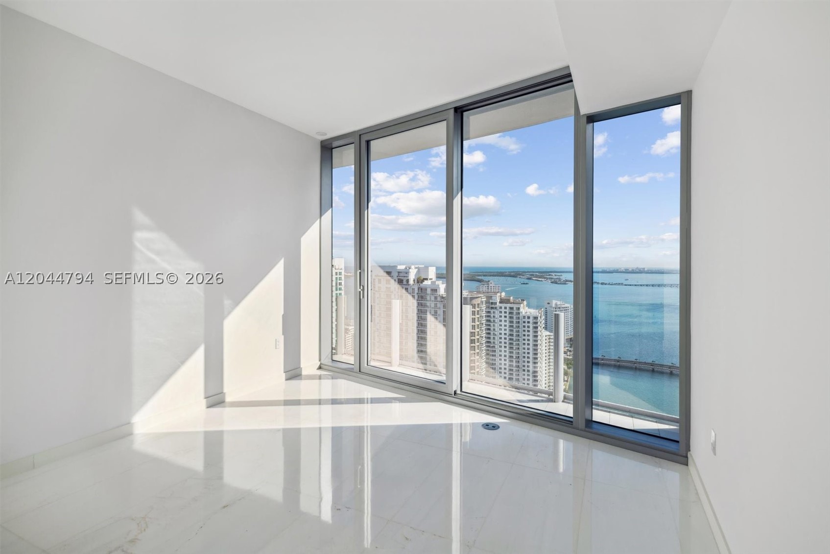image Aston Martin Residences11