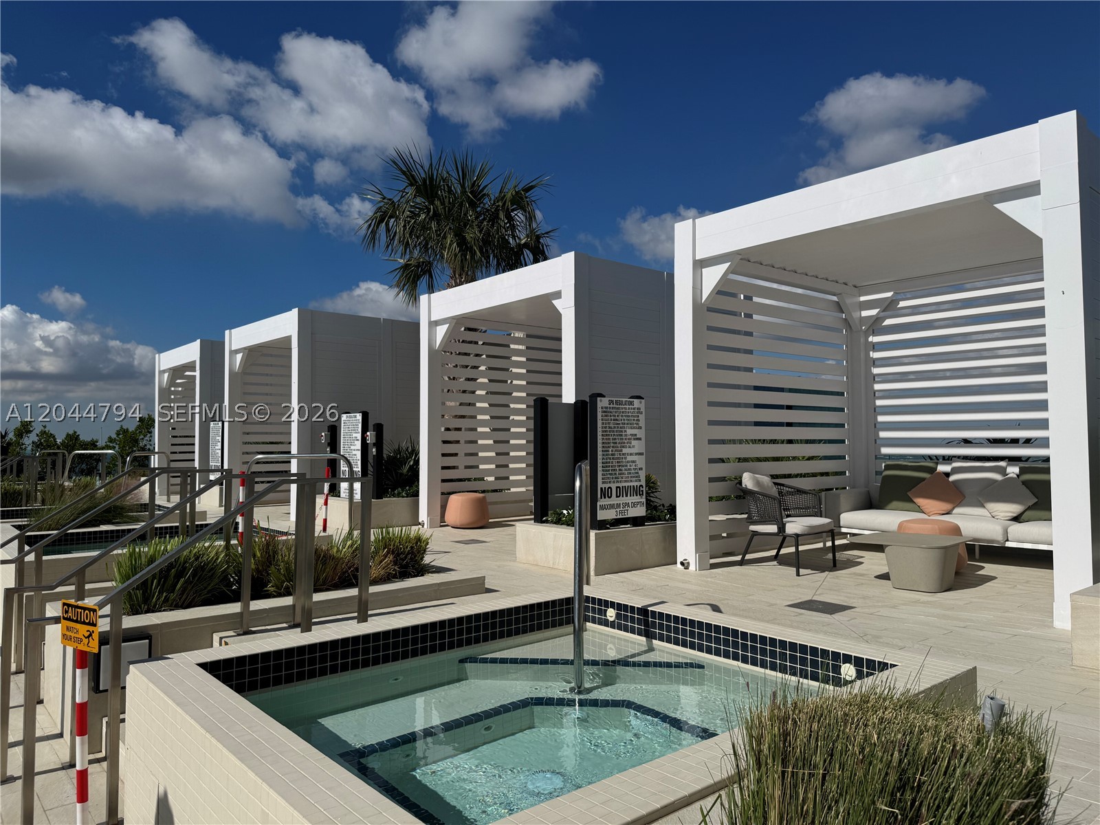image Aston Martin Residences28