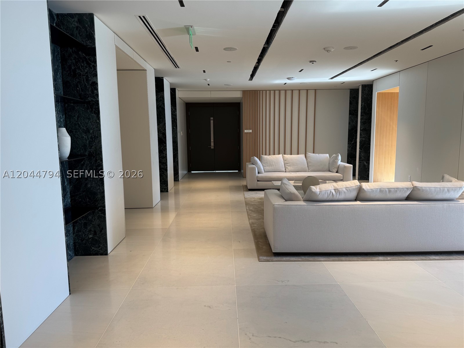 image Aston Martin Residences34
