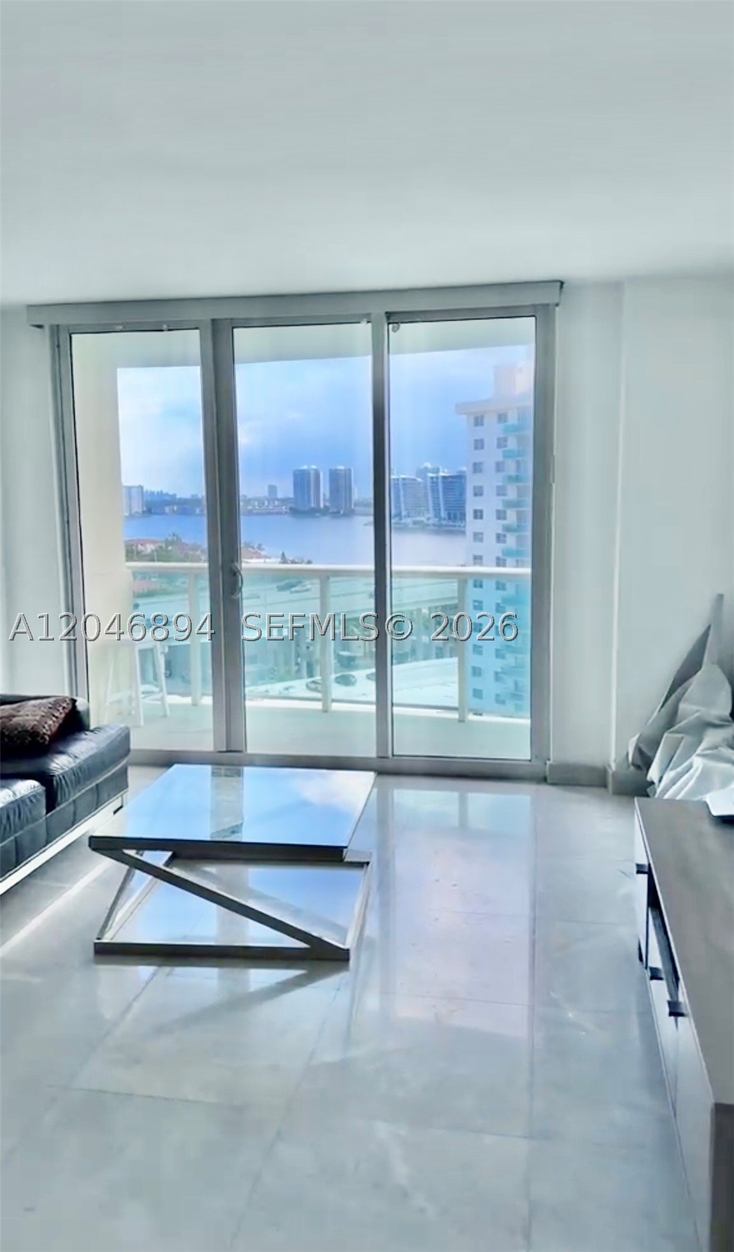 19380 Collins Ave #1423