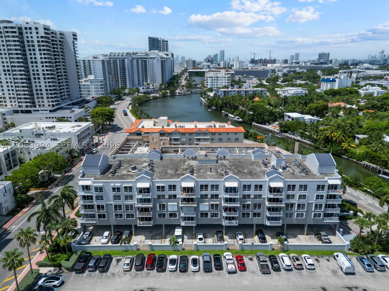 2642 Collins Ave #303