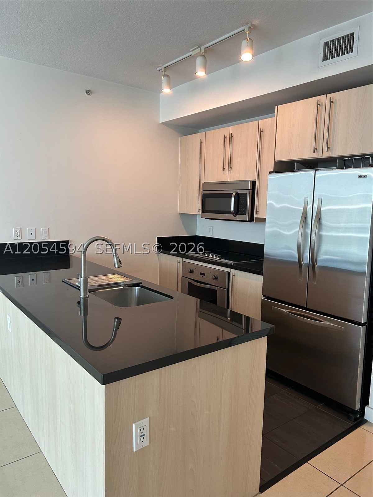 1111 SW 1st Ave #3816 Miami, FL 33130