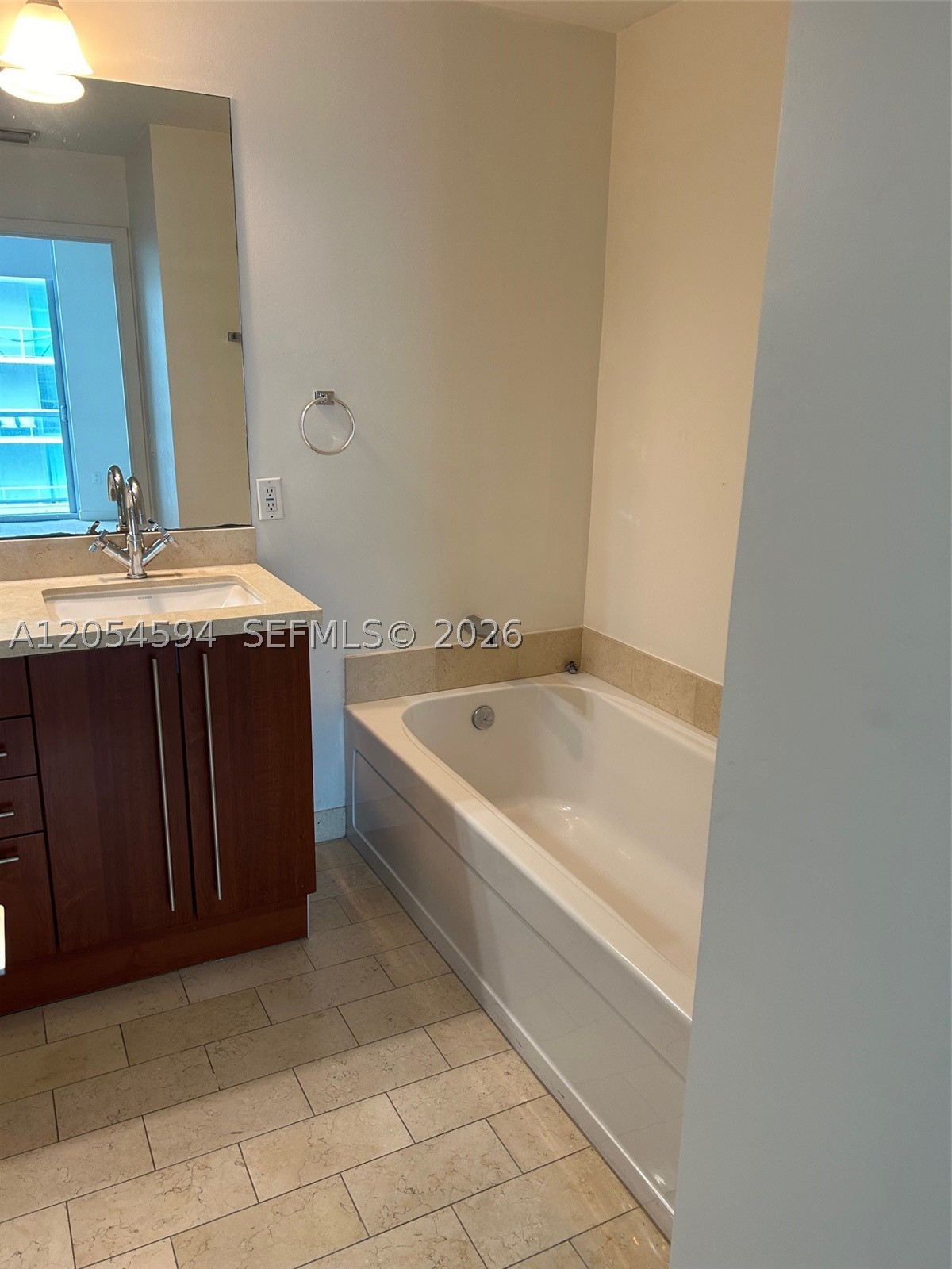 1111 SW 1st Ave #3816 Miami, FL 33130