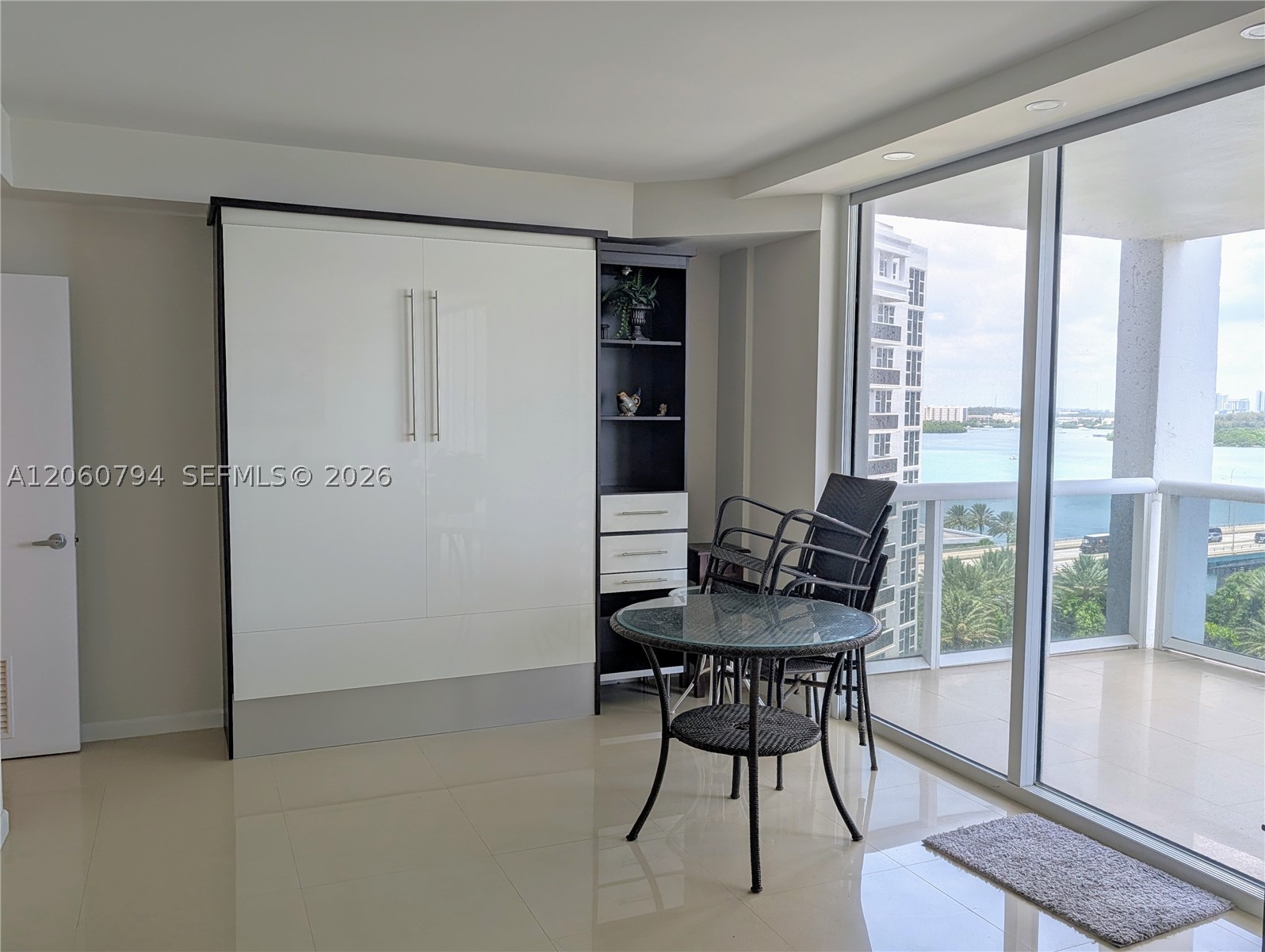 image Harbour House9
