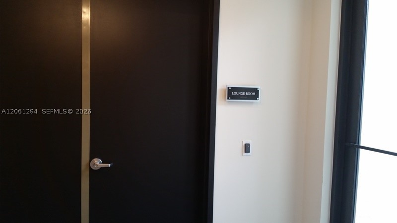 image Nine at Mary Brickell Village19