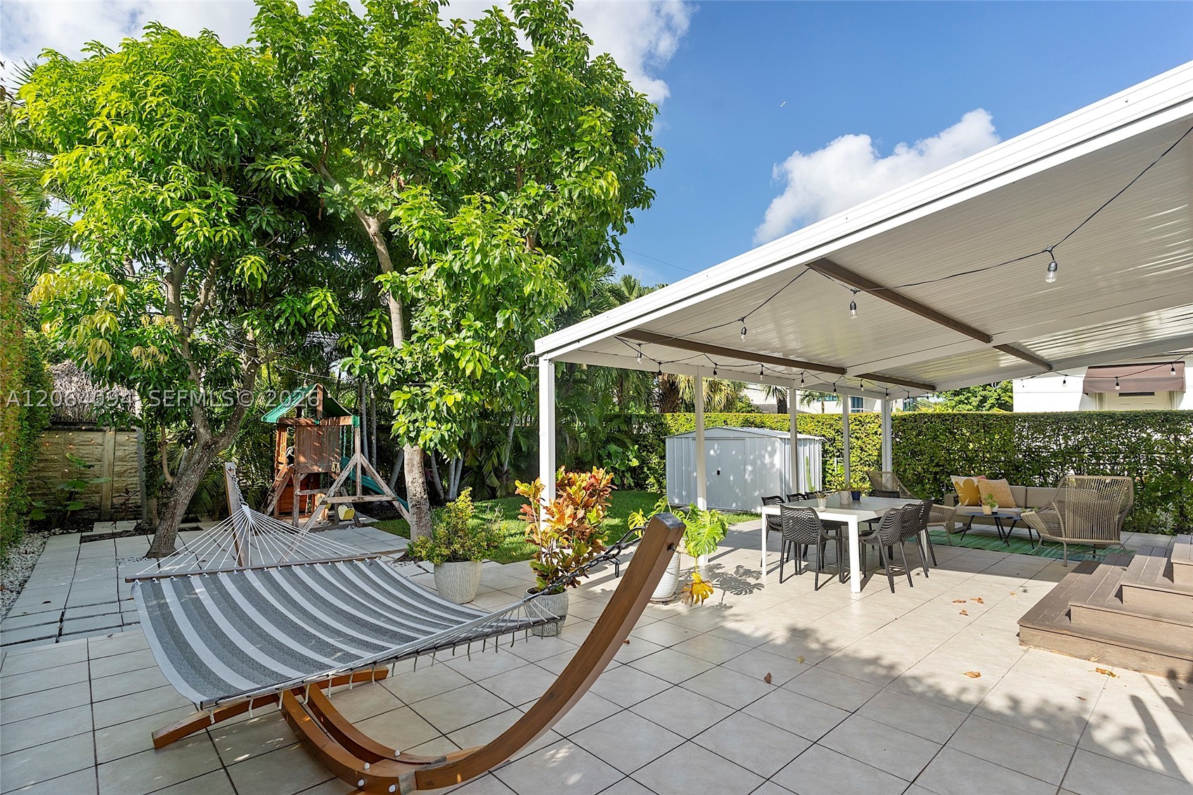 2451 SW 25th St Miami, FL 33133