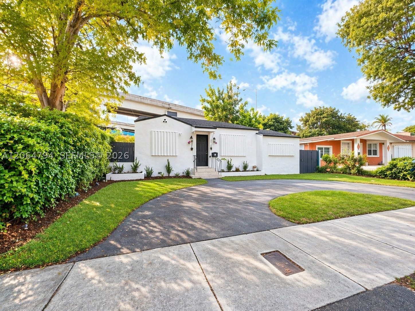 736 NW 41st St