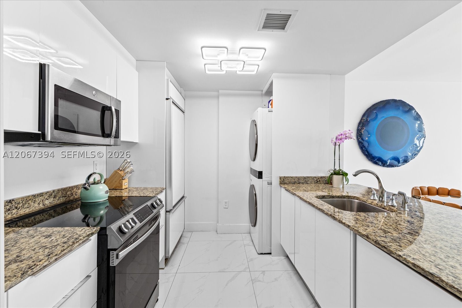 image Harbour House13