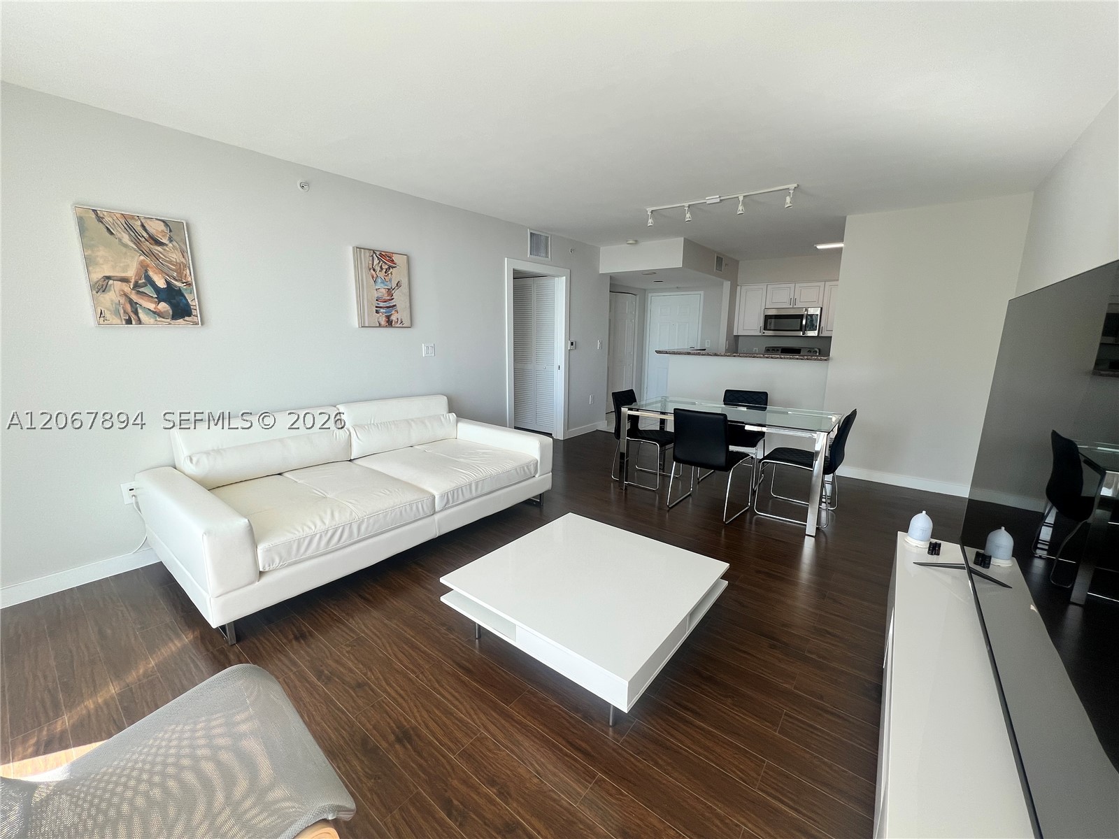 image The Mark on Brickell8