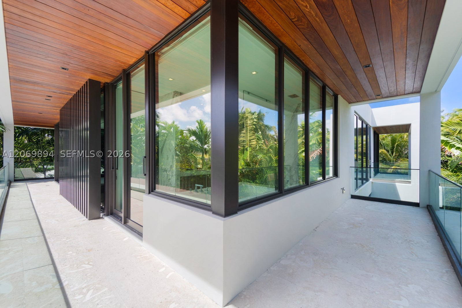 6015 N Bay Rd Miami Beach, FL 33140