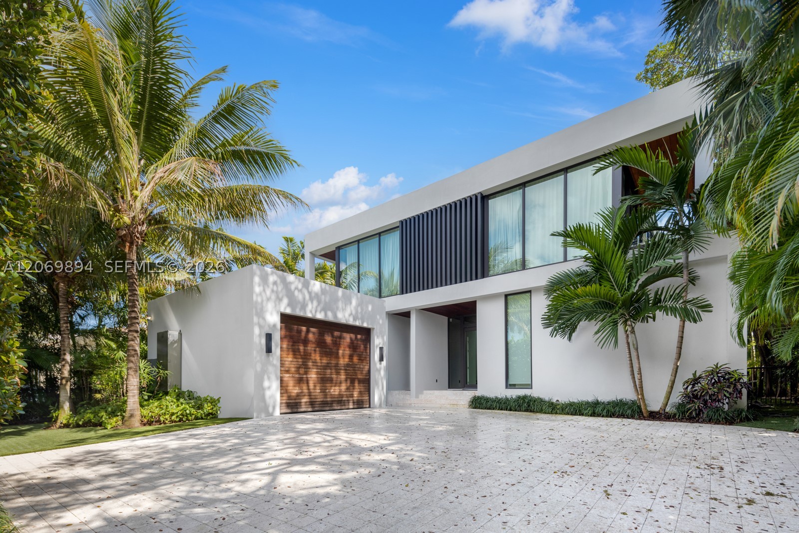 6015 N Bay Rd Miami Beach, FL 33140