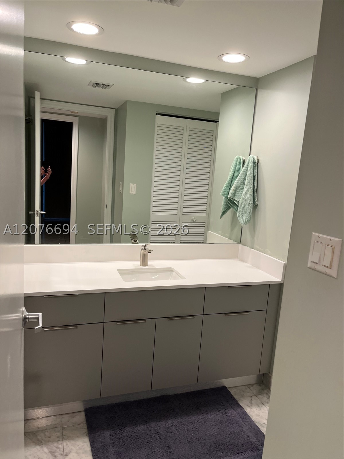 16485 Collins Ave #2538 Sunny Isles Beach, FL 33160